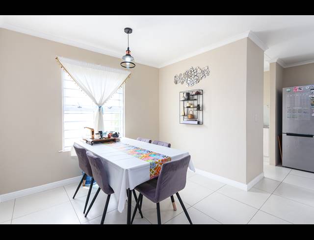 3 BEDROOM FREESTANDING SOLD IN SUNNINGDALE